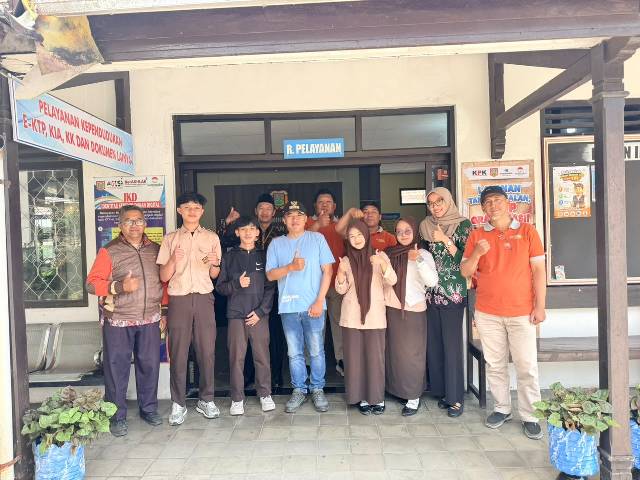 pelepasan-siswa-pkl-smk-takhassus